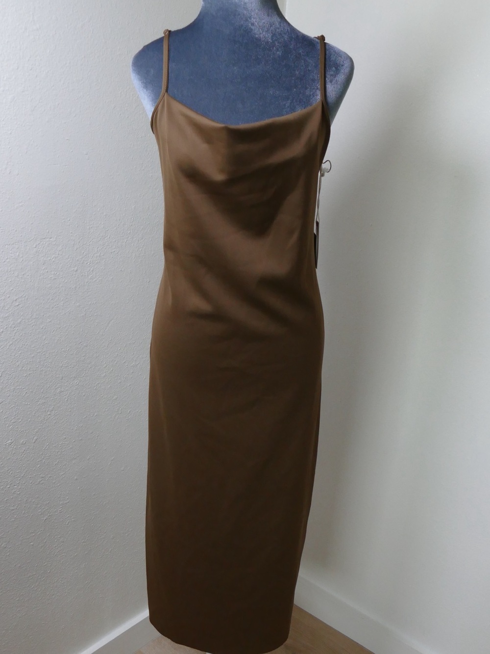 NWT Good American Size 6 Light Mocha Contour Bodycon Midi Dress Cowl